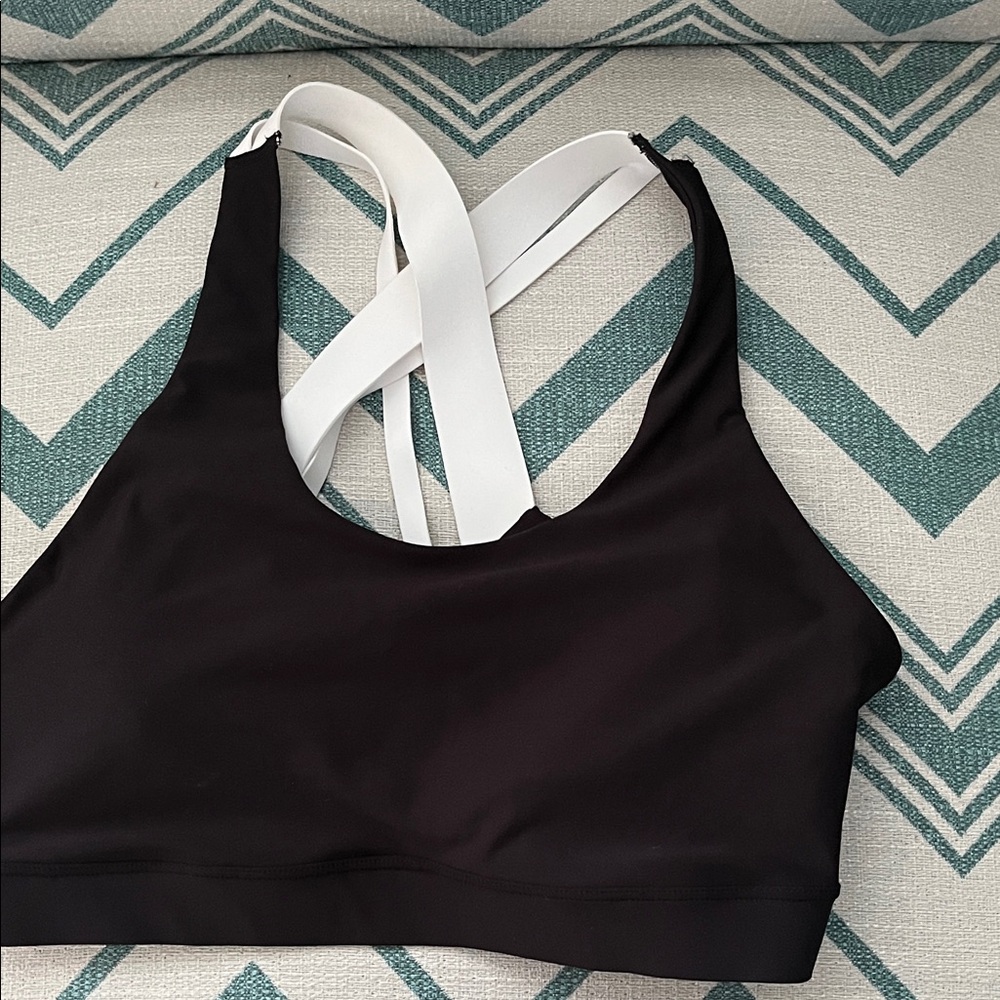 Old Navy Black and White Sports Bra